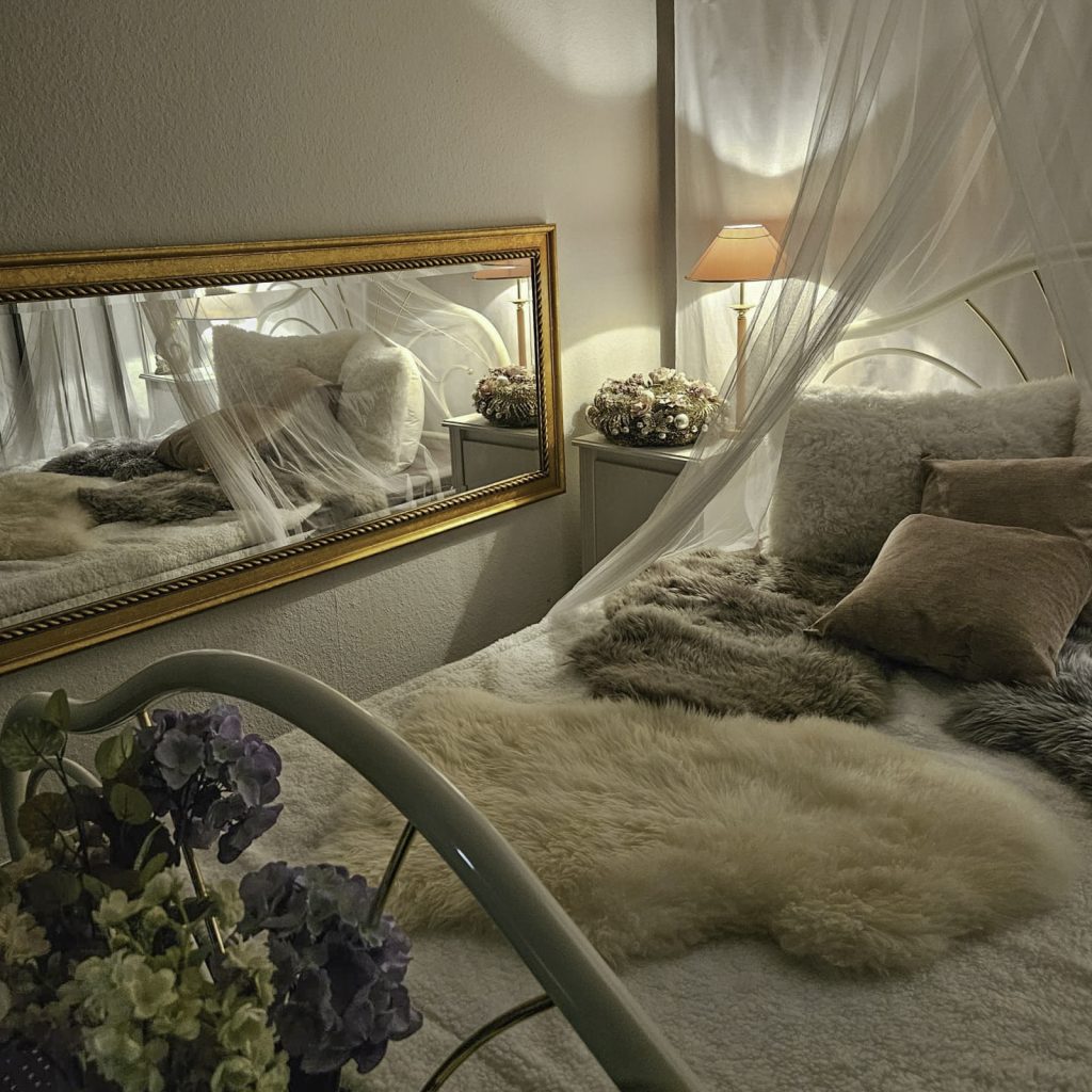 Willkommen in der „grünen Oase“: Dieses Set bietet mit seinen exotischen Pflanzen die perfekte Kulisse für tropische Lifestyle-Aufnahmen.